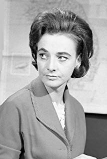 How tall is Jacqueline Hill?